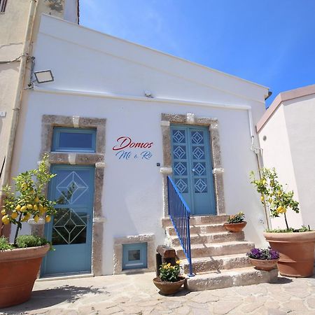 B&B Domos Mi & Ro Castelsardo Luaran gambar