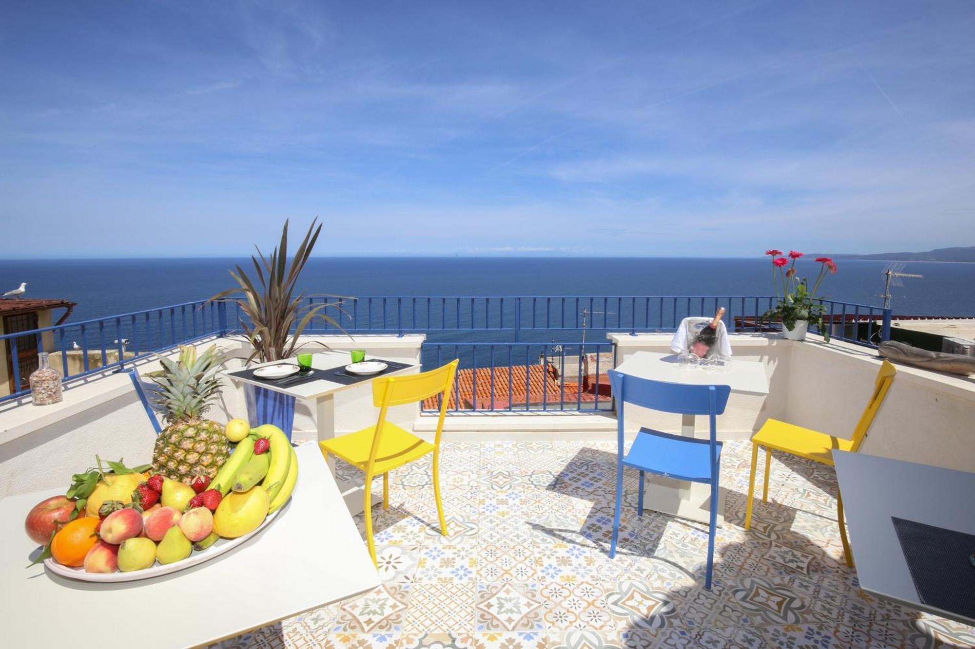 B&B Domos Mi & Ro Castelsardo Luaran gambar