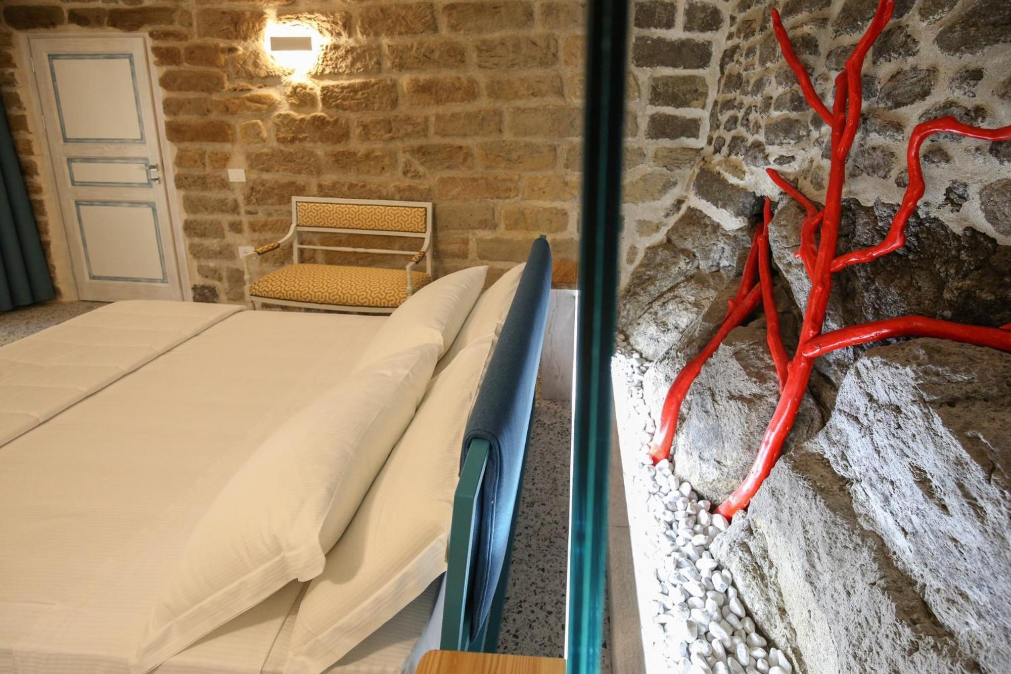 B&B Domos Mi & Ro Castelsardo Luaran gambar