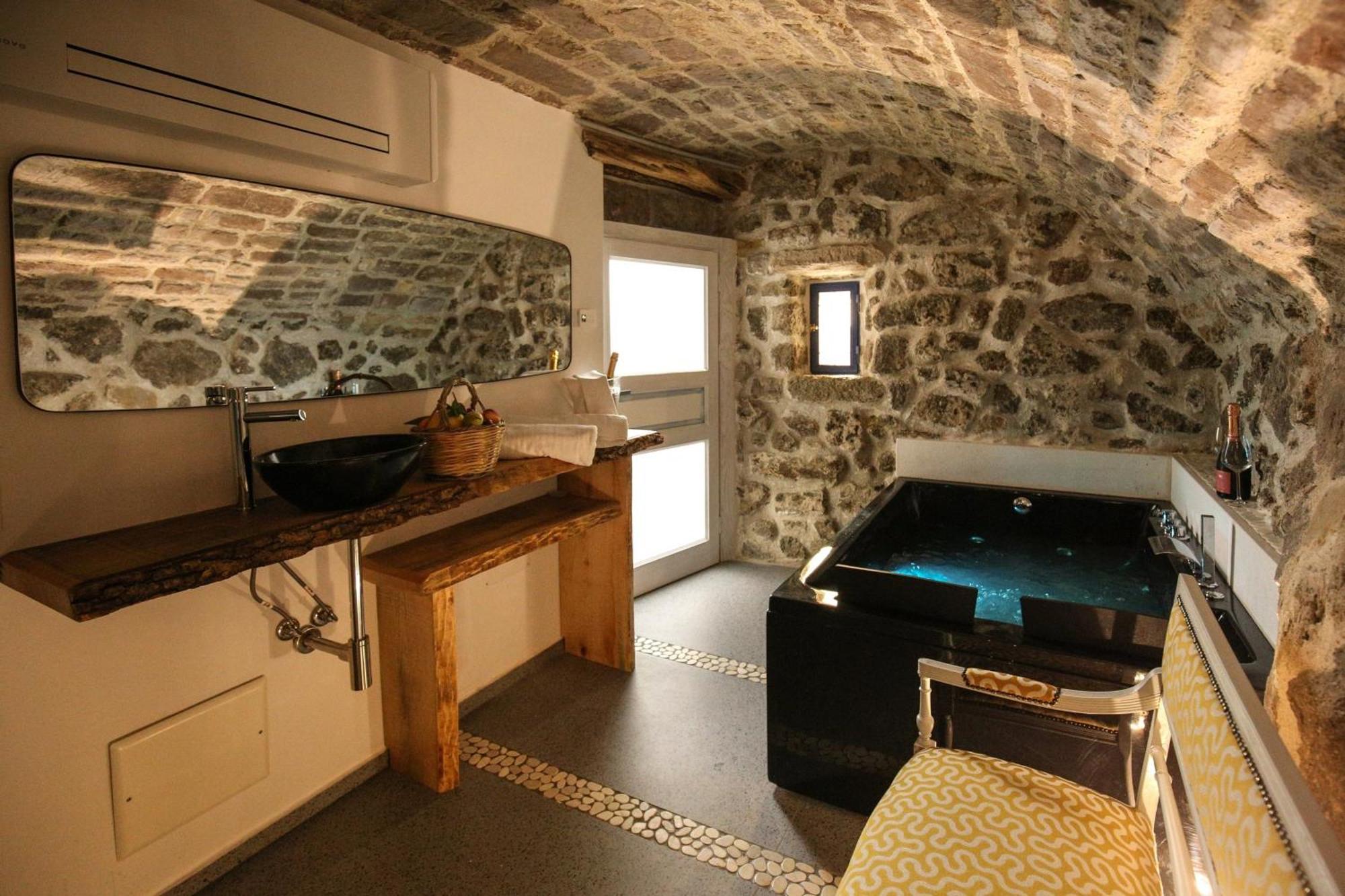 B&B Domos Mi & Ro Castelsardo Luaran gambar