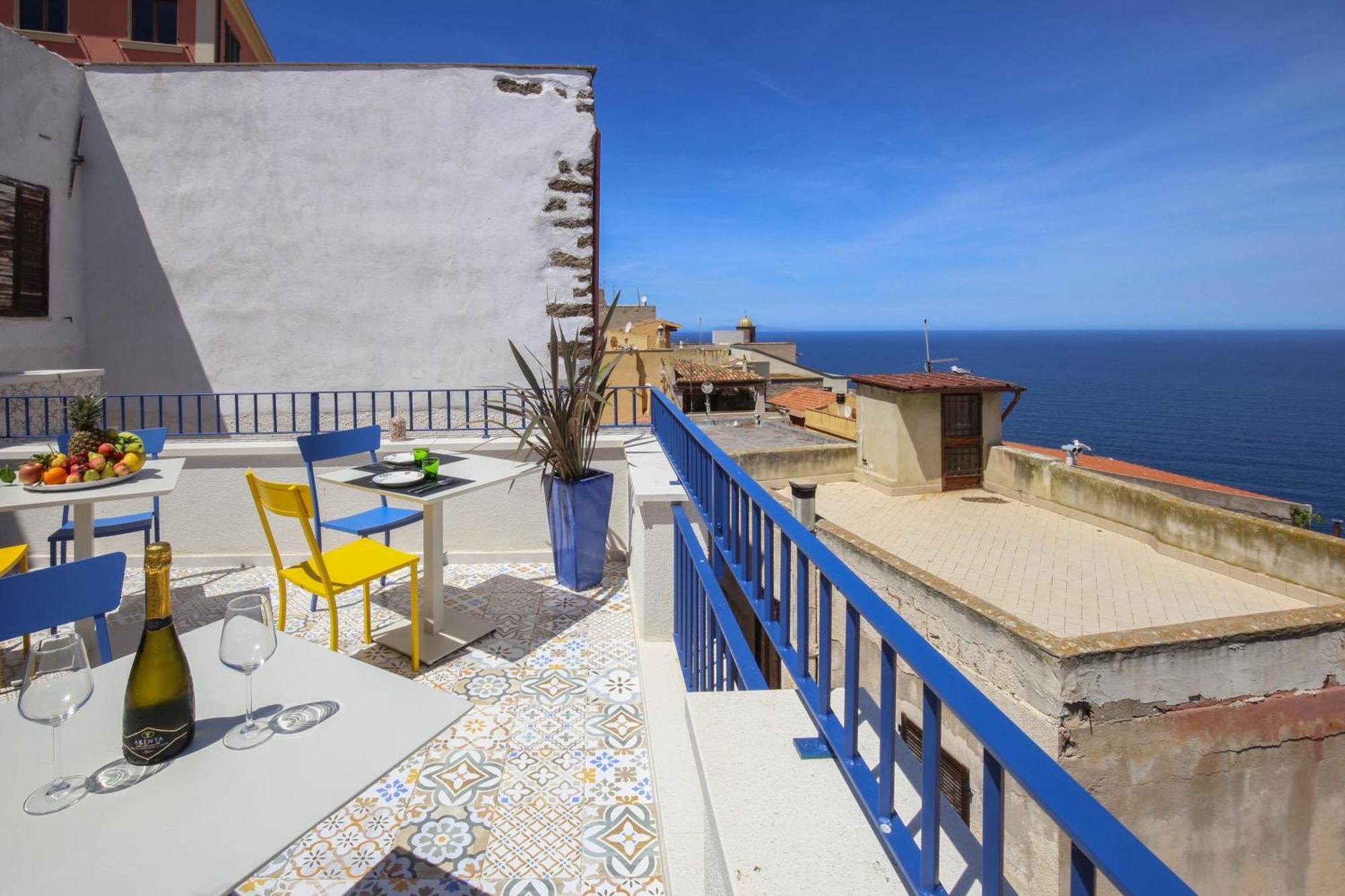 B&B Domos Mi & Ro Castelsardo Luaran gambar