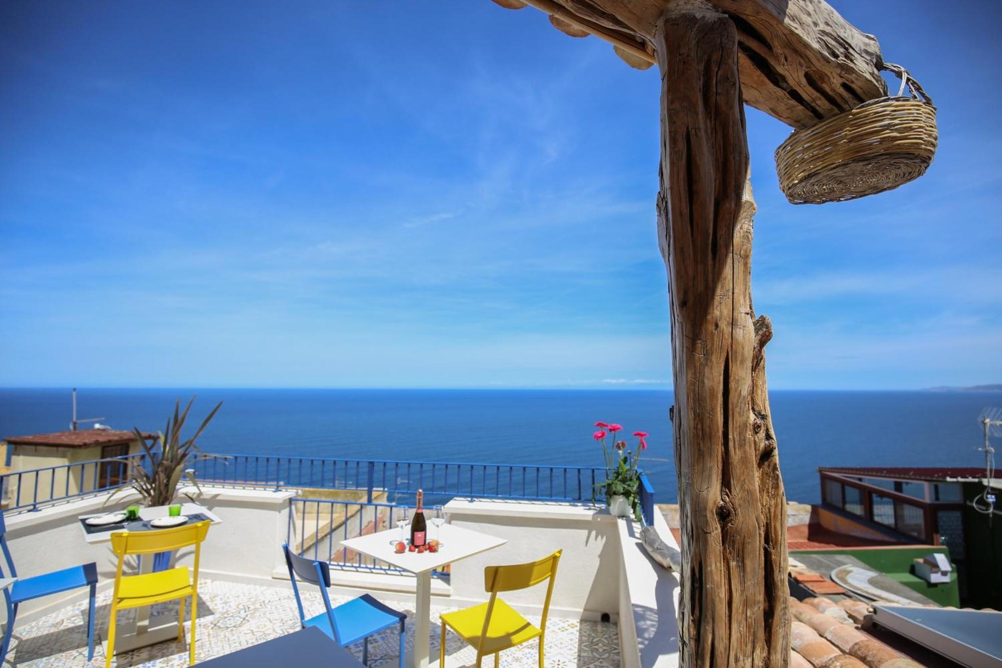 B&B Domos Mi & Ro Castelsardo Luaran gambar