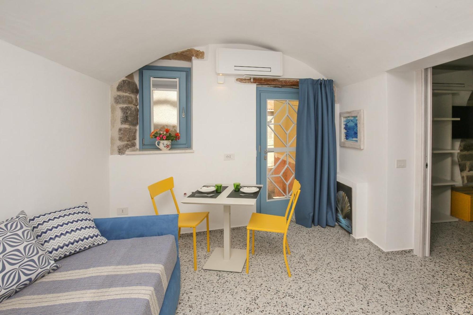 B&B Domos Mi & Ro Castelsardo Luaran gambar