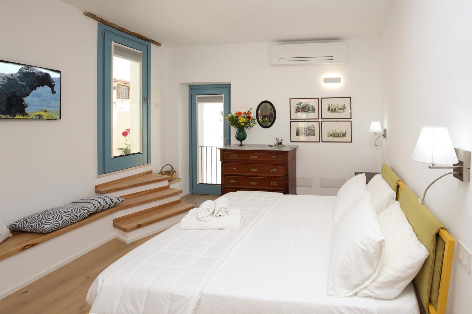 B&B Domos Mi & Ro Castelsardo Luaran gambar